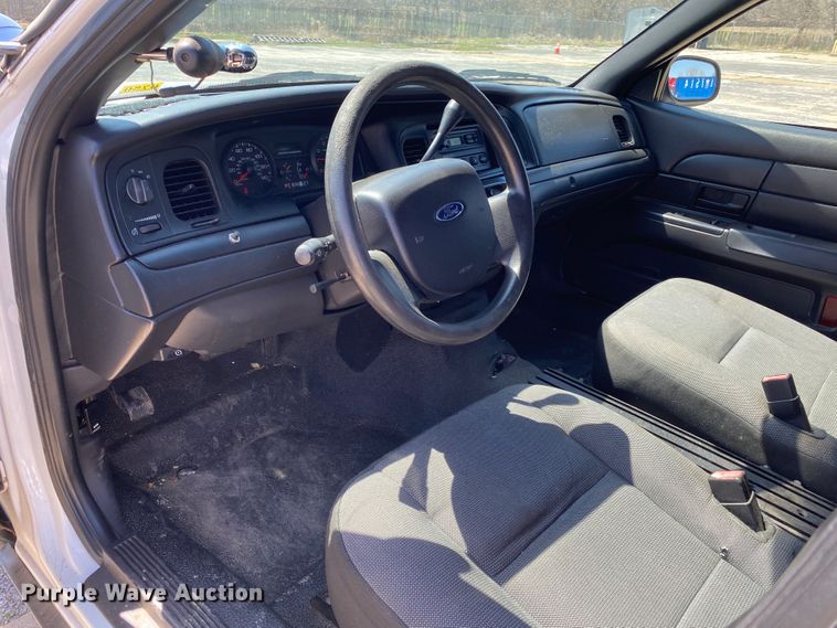 image for item JL9097 2007 Ford Crown Victoria Police Interceptor