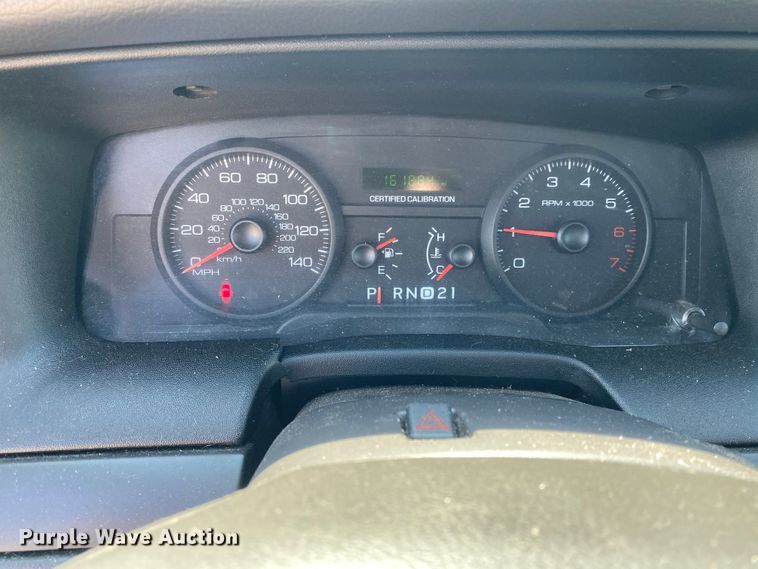 image for item JL9097 2007 Ford Crown Victoria Police Interceptor