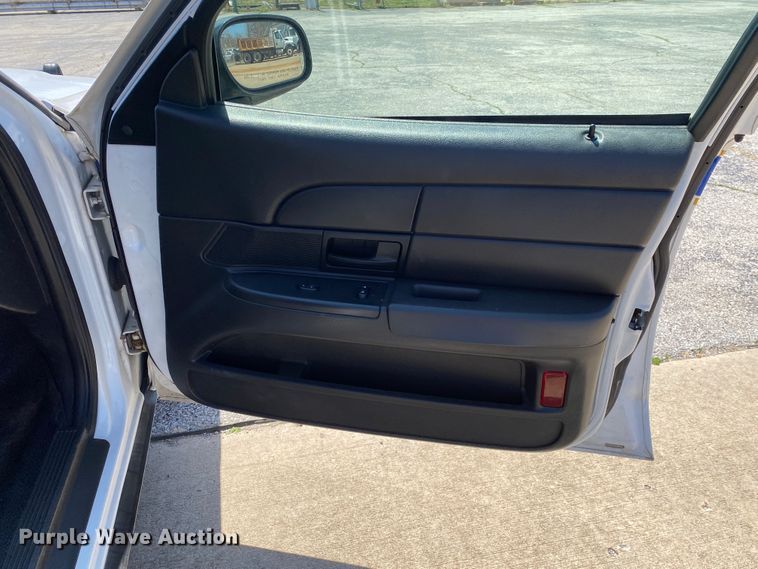 image for item JL9097 2007 Ford Crown Victoria Police Interceptor