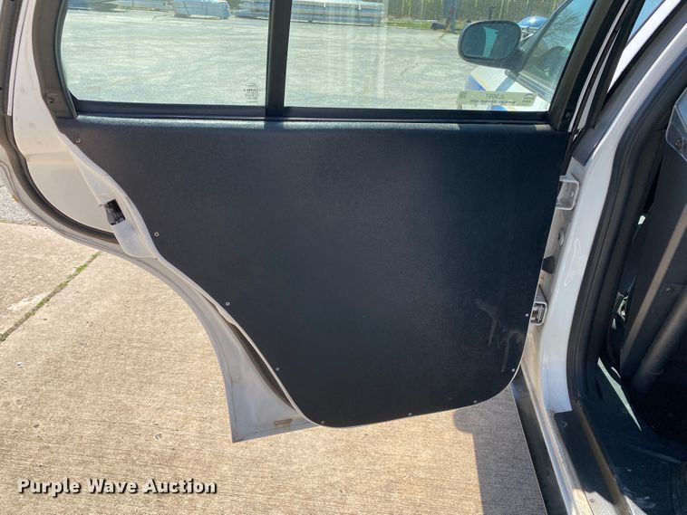 image for item JL9097 2007 Ford Crown Victoria Police Interceptor