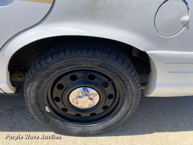 image for item JL9097 2007 Ford Crown Victoria Police Interceptor