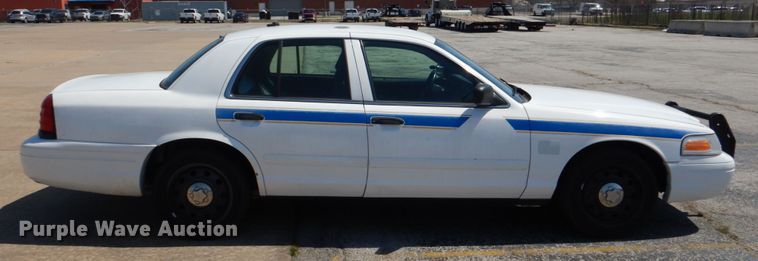 image for item JL9098 2007 Ford Crown Victoria Police Interceptor