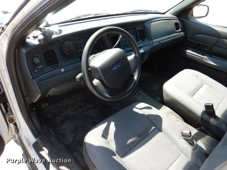 image for item JL9098 2007 Ford Crown Victoria Police Interceptor