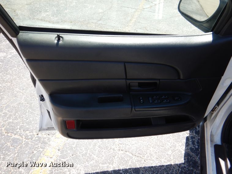 image for item JL9098 2007 Ford Crown Victoria Police Interceptor