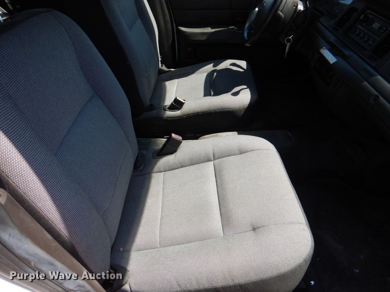 image for item JL9098 2007 Ford Crown Victoria Police Interceptor