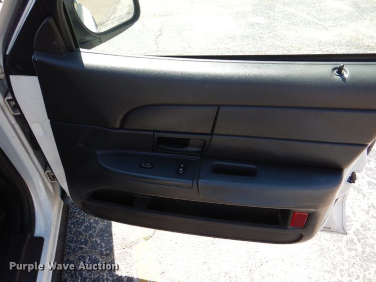 image for item JL9098 2007 Ford Crown Victoria Police Interceptor