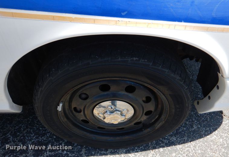 image for item JL9098 2007 Ford Crown Victoria Police Interceptor