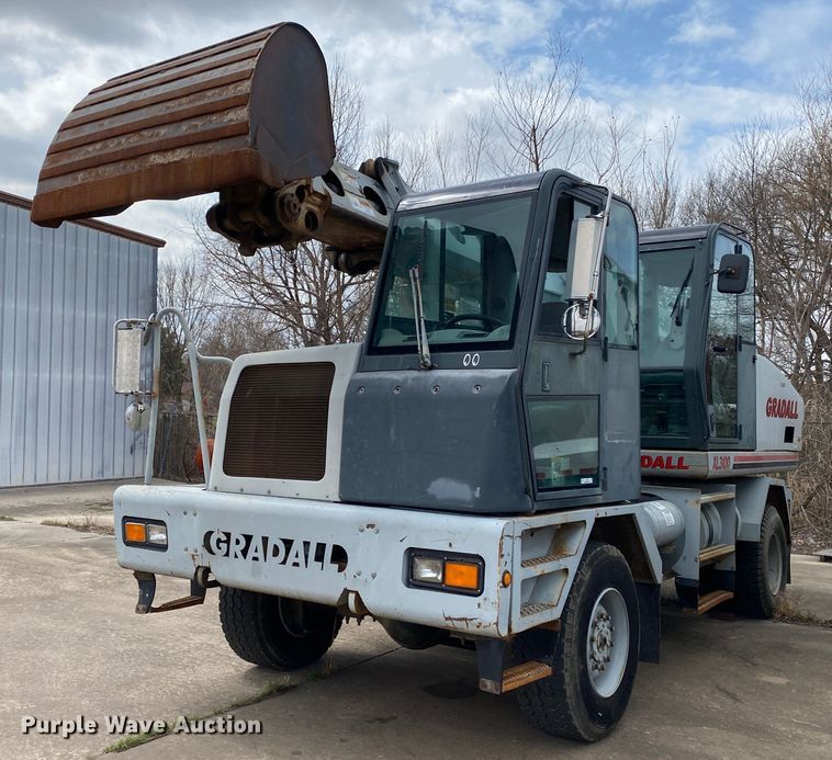 image for item JL9099 2003 Gradall XL3100  wheeled excavator