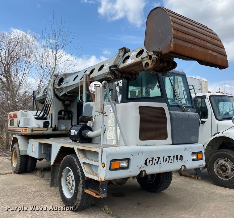 image for item JL9099 2003 Gradall XL3100  wheeled excavator