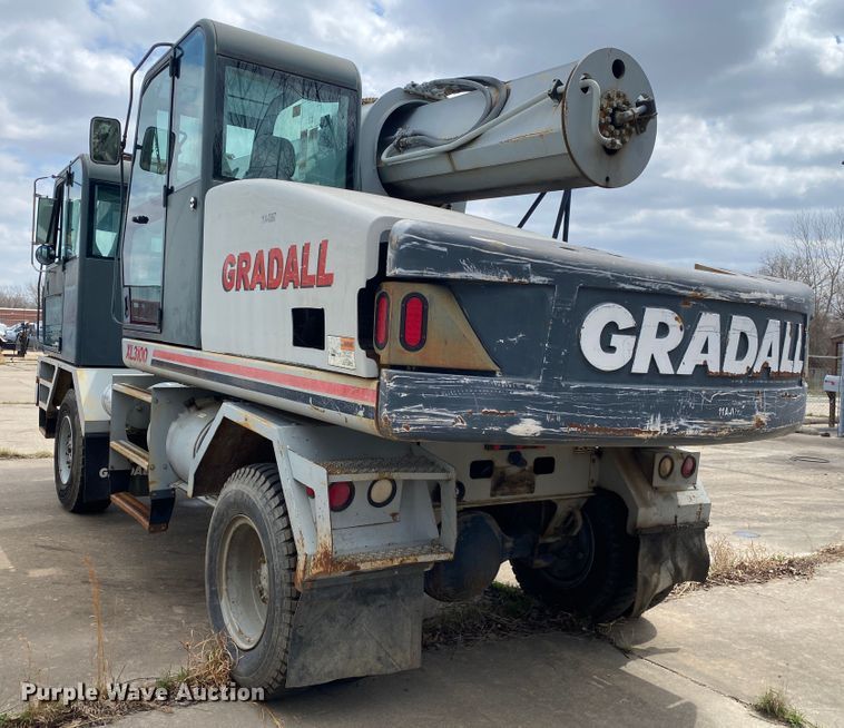 image for item JL9099 2003 Gradall XL3100  wheeled excavator