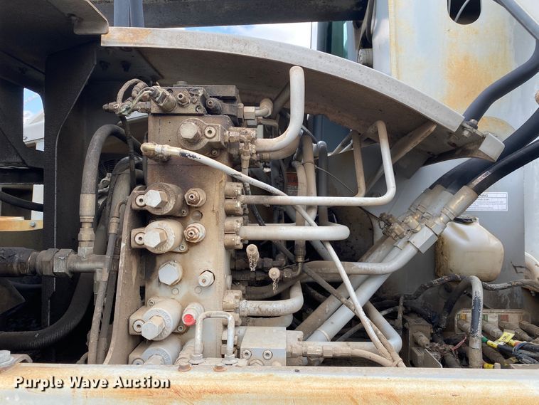 image for item JL9099 2003 Gradall XL3100  wheeled excavator