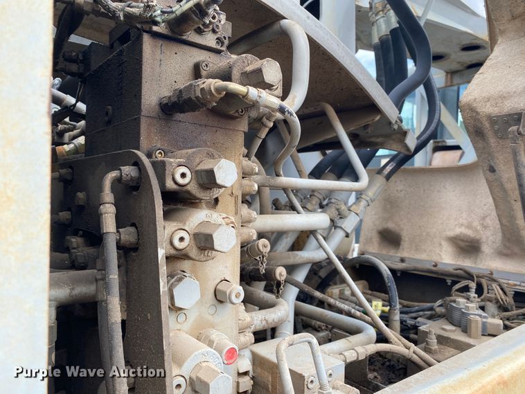 image for item JL9099 2003 Gradall XL3100  wheeled excavator