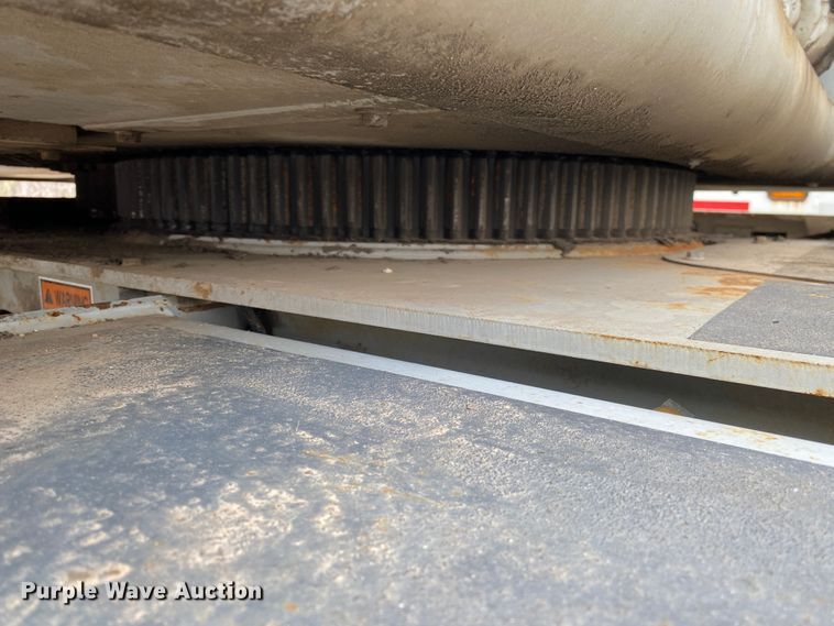 image for item JL9099 2003 Gradall XL3100  wheeled excavator