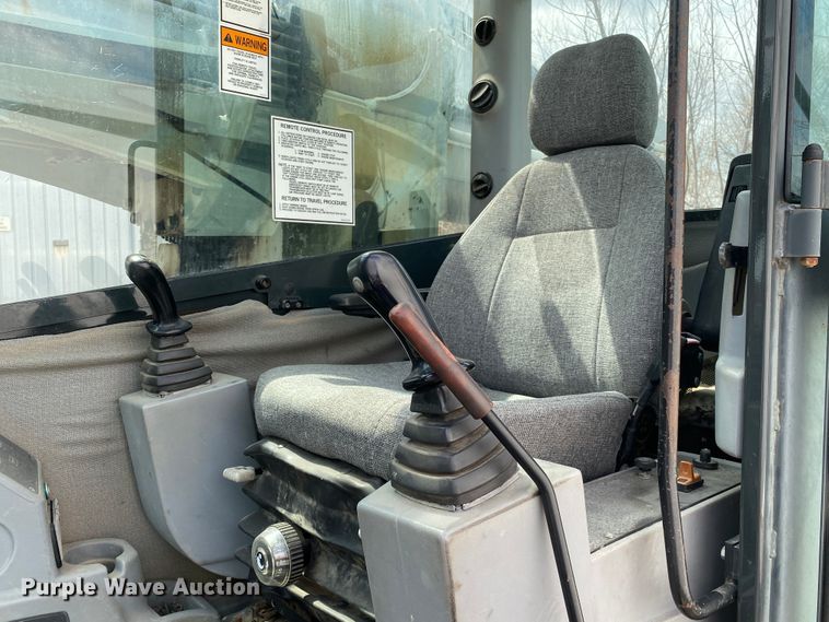 image for item JL9099 2003 Gradall XL3100  wheeled excavator