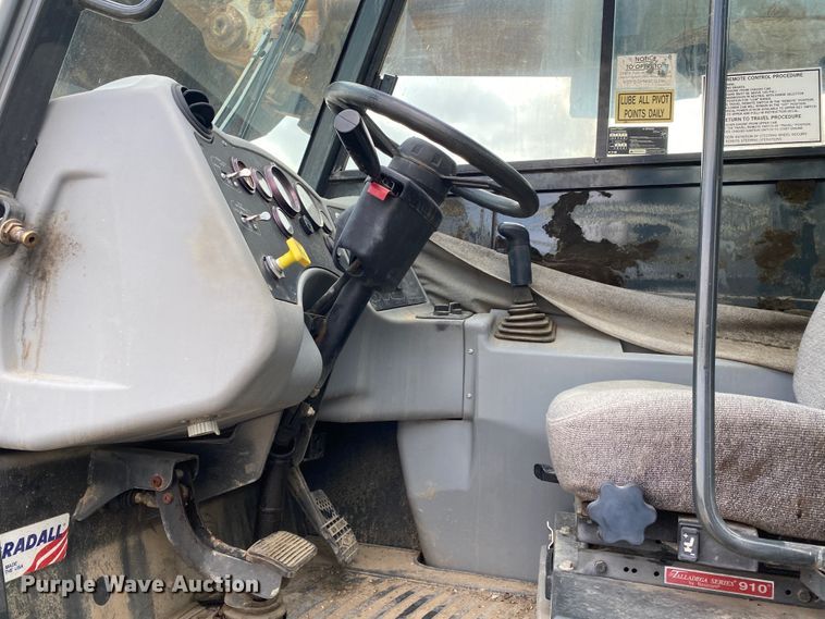 image for item JL9099 2003 Gradall XL3100  wheeled excavator