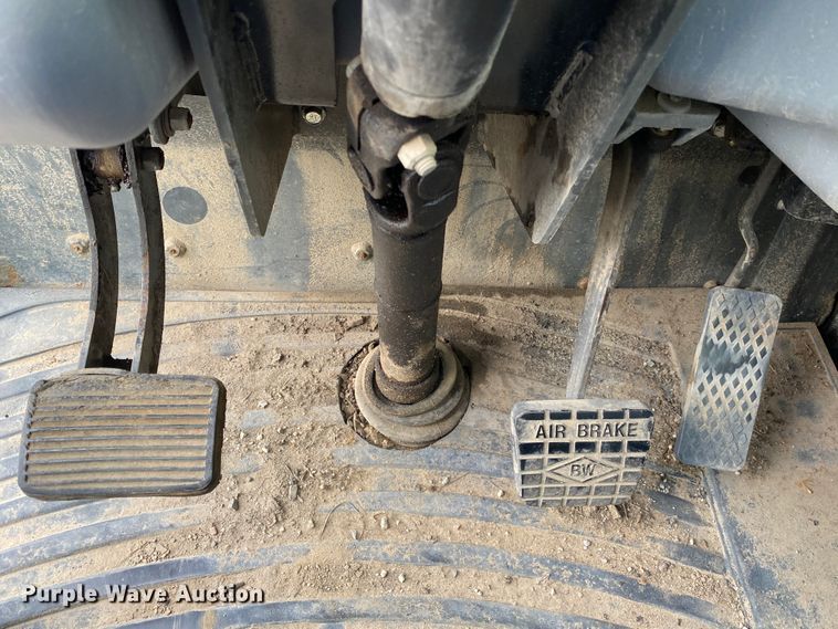 image for item JL9099 2003 Gradall XL3100  wheeled excavator