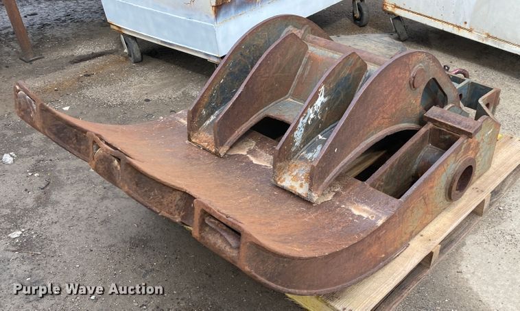 image for item JL9099 2003 Gradall XL3100  wheeled excavator