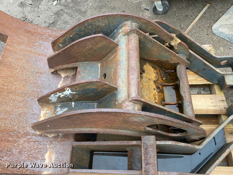 image for item JL9099 2003 Gradall XL3100  wheeled excavator