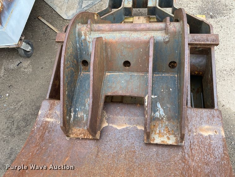 image for item JL9099 2003 Gradall XL3100  wheeled excavator