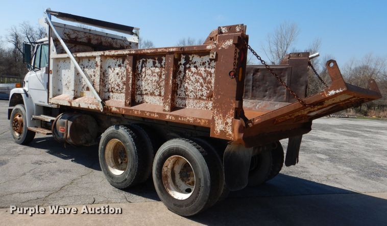 image for item JL9100 2001 Freightliner FL80  dump truck