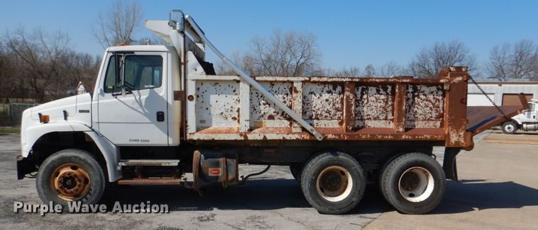 image for item JL9100 2001 Freightliner FL80  dump truck