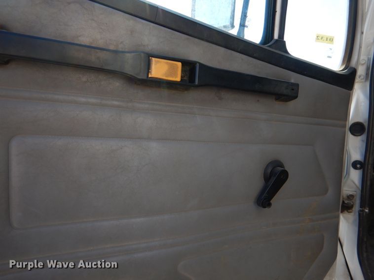 image for item JL9100 2001 Freightliner FL80  dump truck