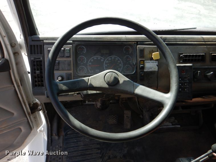 image for item JL9100 2001 Freightliner FL80  dump truck