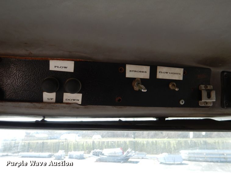 image for item JL9100 2001 Freightliner FL80  dump truck