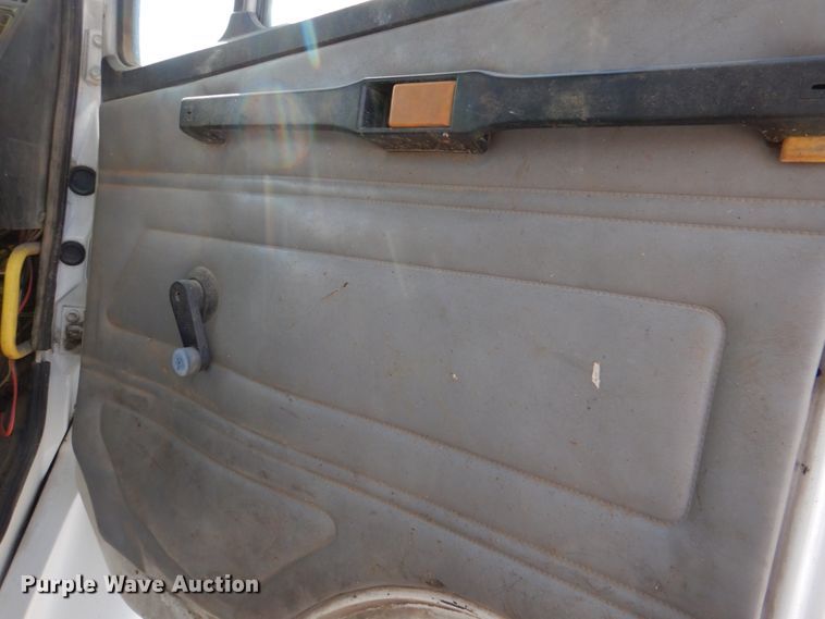 image for item JL9100 2001 Freightliner FL80  dump truck