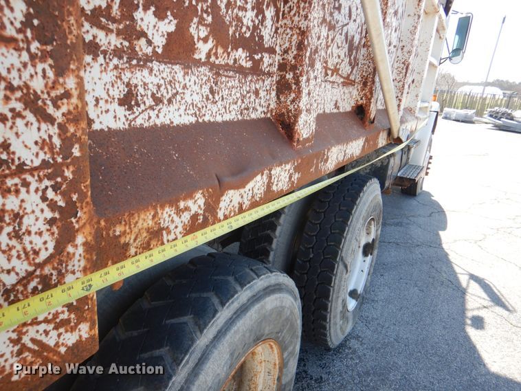 image for item JL9100 2001 Freightliner FL80  dump truck