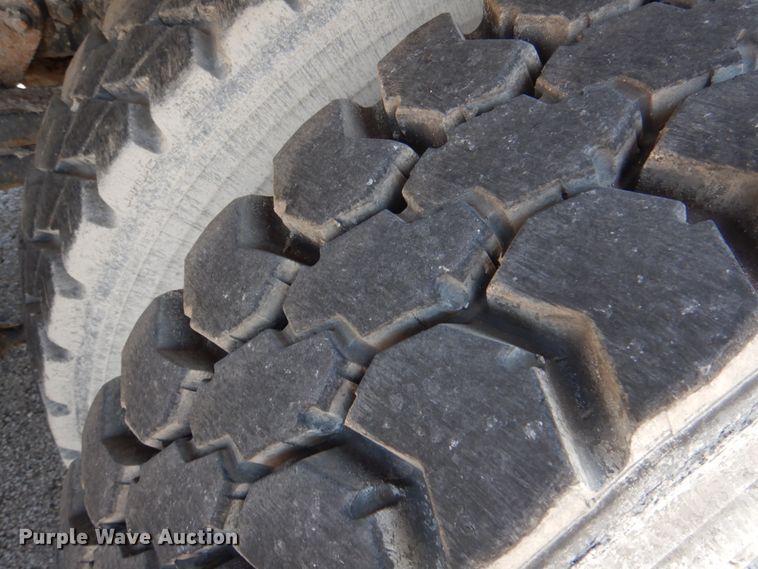 image for item JL9100 2001 Freightliner FL80  dump truck