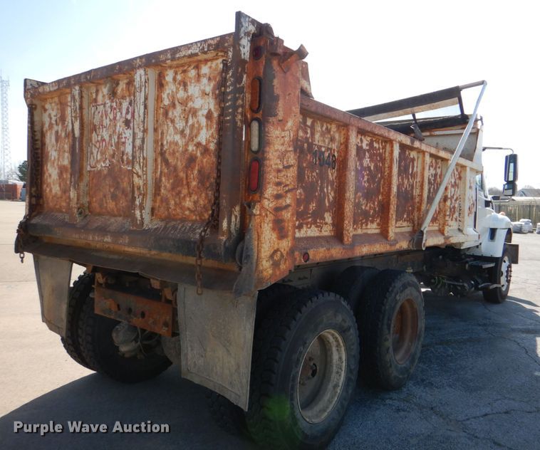 image for item JL9101 2011 International 7400  dump truck