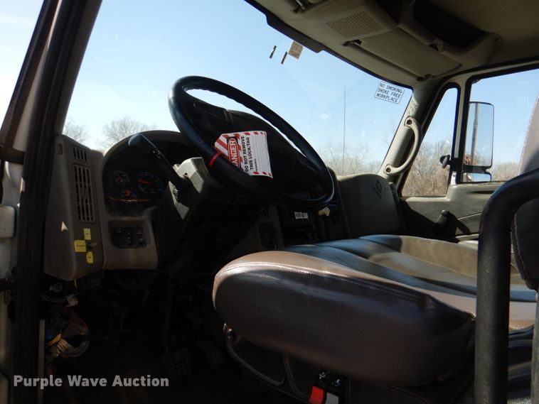 image for item JL9101 2011 International 7400  dump truck