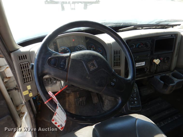 image for item JL9101 2011 International 7400  dump truck