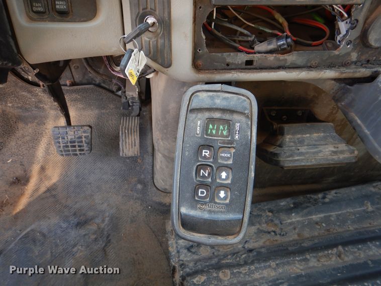 image for item JL9101 2011 International 7400  dump truck