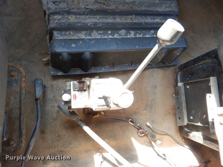 image for item JL9101 2011 International 7400  dump truck