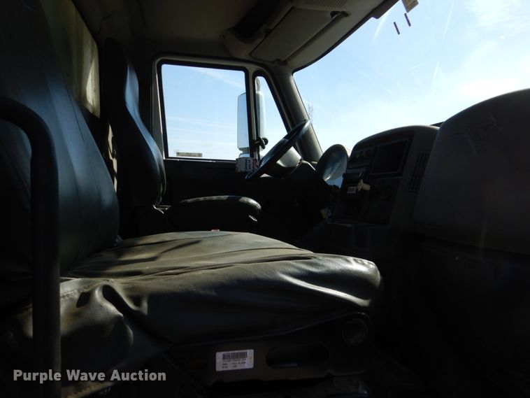 image for item JL9101 2011 International 7400  dump truck