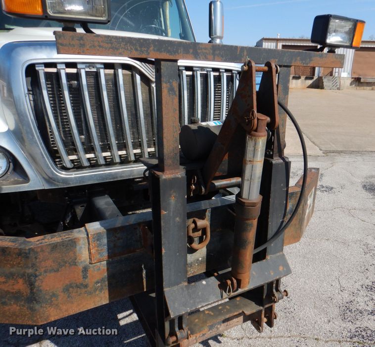 image for item JL9101 2011 International 7400  dump truck