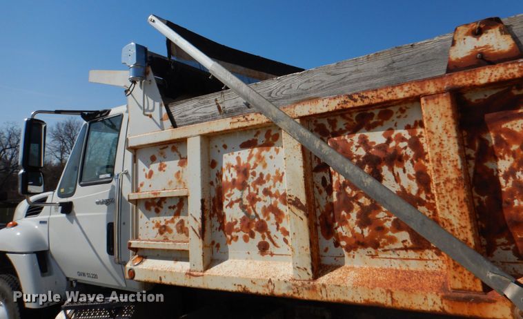 image for item JL9101 2011 International 7400  dump truck