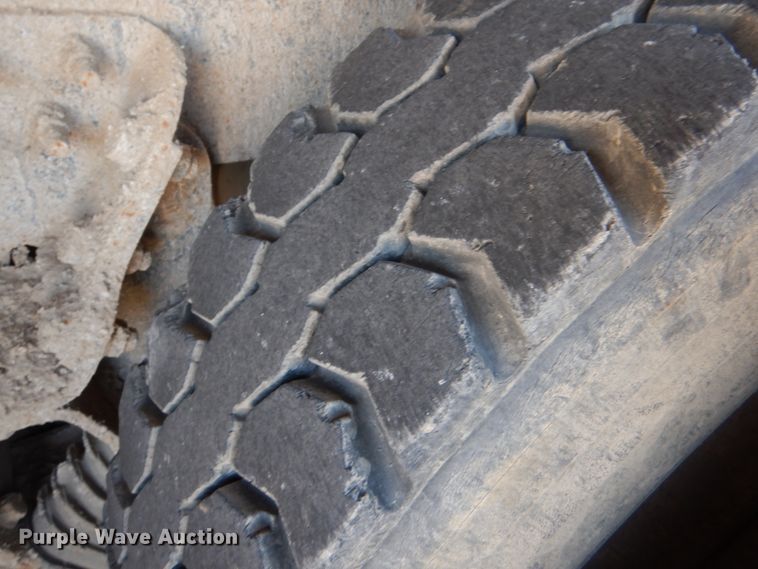 image for item JL9101 2011 International 7400  dump truck