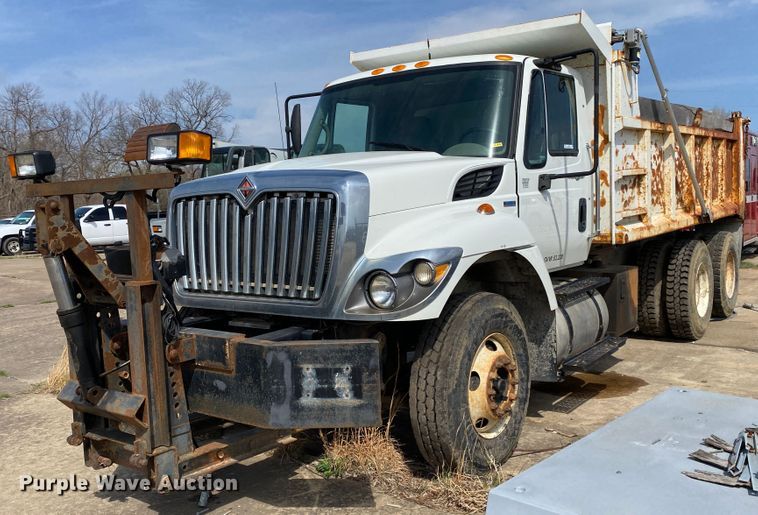 image for item JL9102 2011 International 7400  dump truck