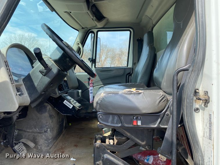 image for item JL9102 2011 International 7400  dump truck