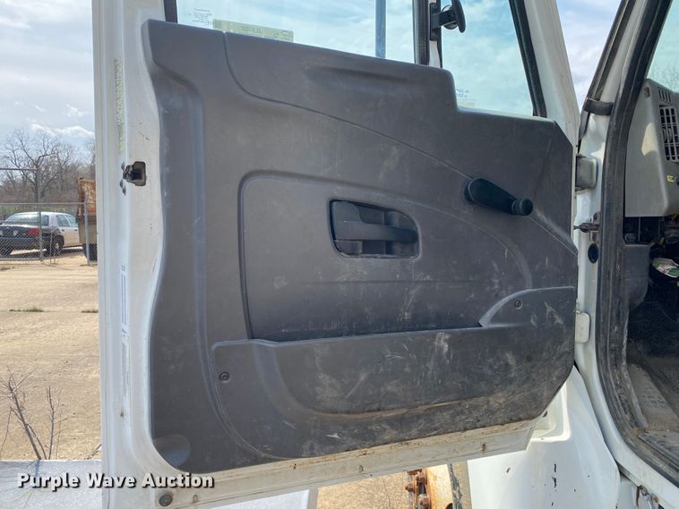 image for item JL9102 2011 International 7400  dump truck