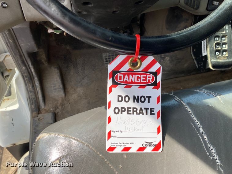 image for item JL9102 2011 International 7400  dump truck