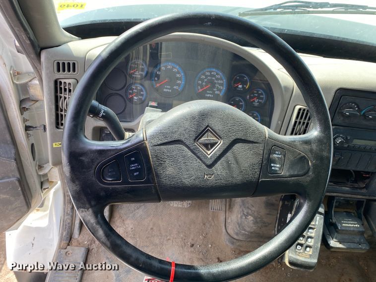 image for item JL9102 2011 International 7400  dump truck