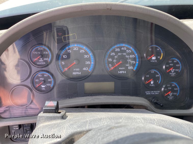 image for item JL9102 2011 International 7400  dump truck