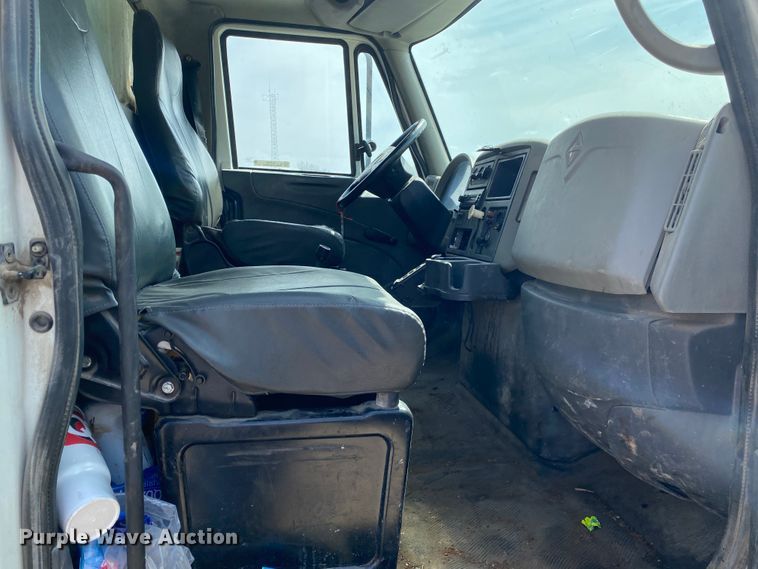 image for item JL9102 2011 International 7400  dump truck