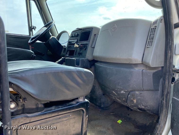 image for item JL9102 2011 International 7400  dump truck