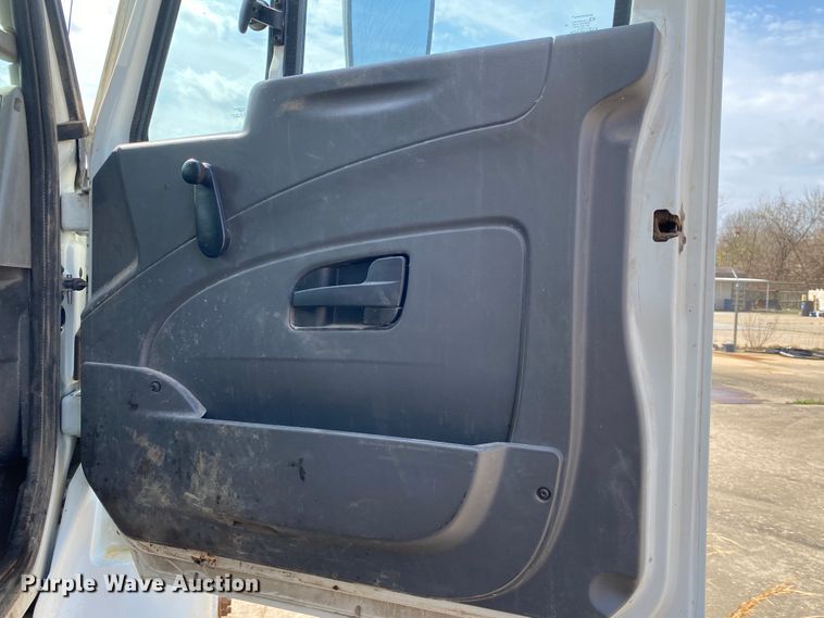 image for item JL9102 2011 International 7400  dump truck