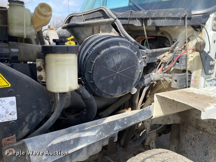 image for item JL9102 2011 International 7400  dump truck